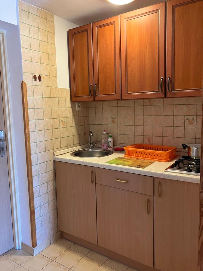 Agat Pokoje Goscinne Apartamenty Pobierowo Exterior foto
