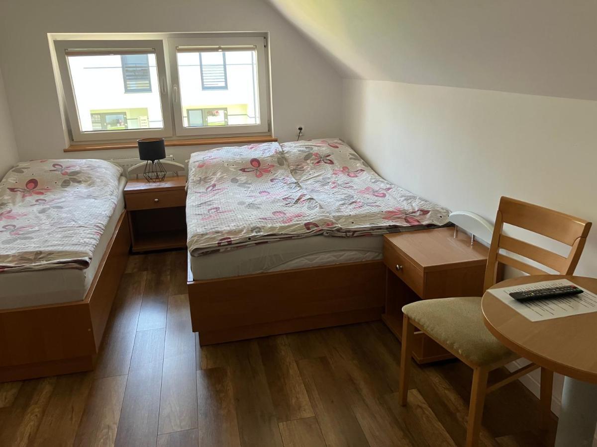 Agat Pokoje Goscinne Apartamenty Pobierowo Exterior foto