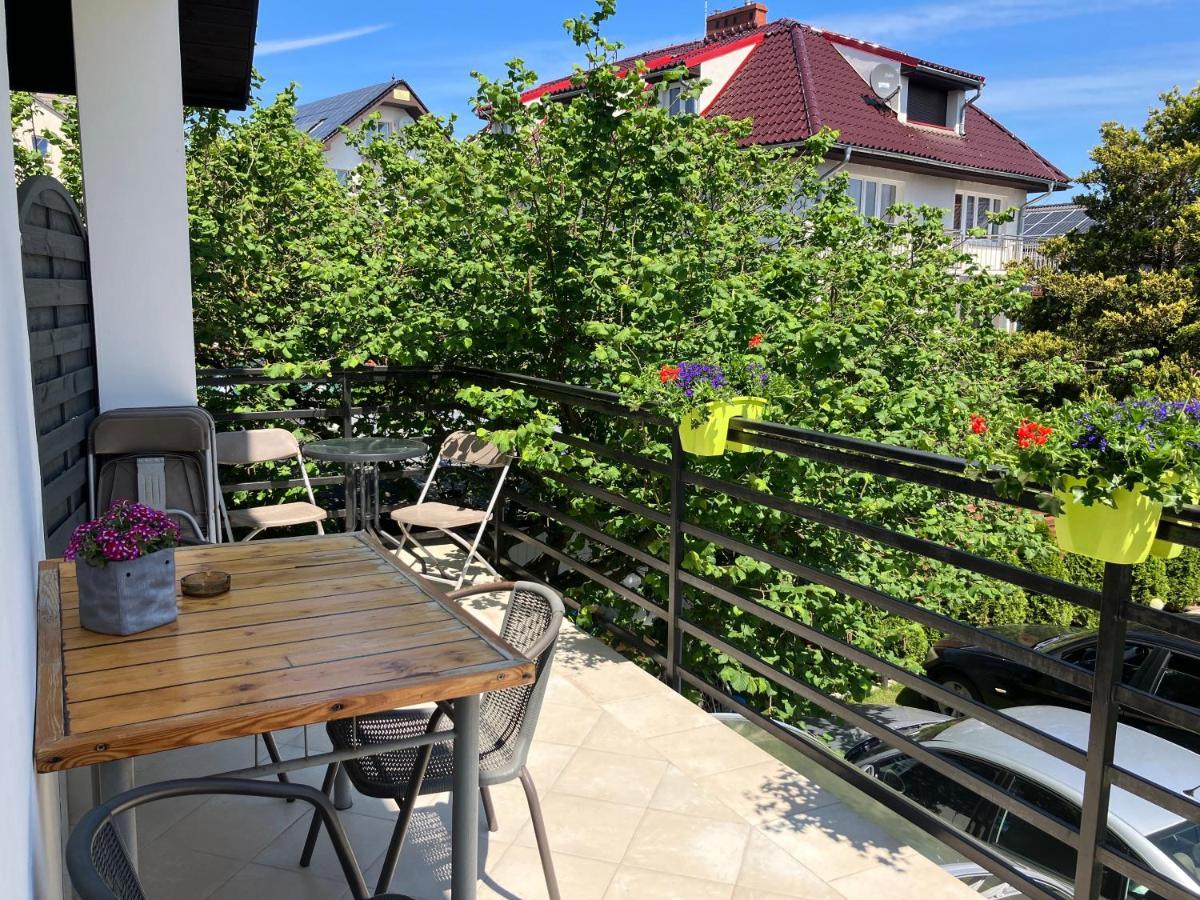 Agat Pokoje Goscinne Apartamenty Pobierowo Exterior foto
