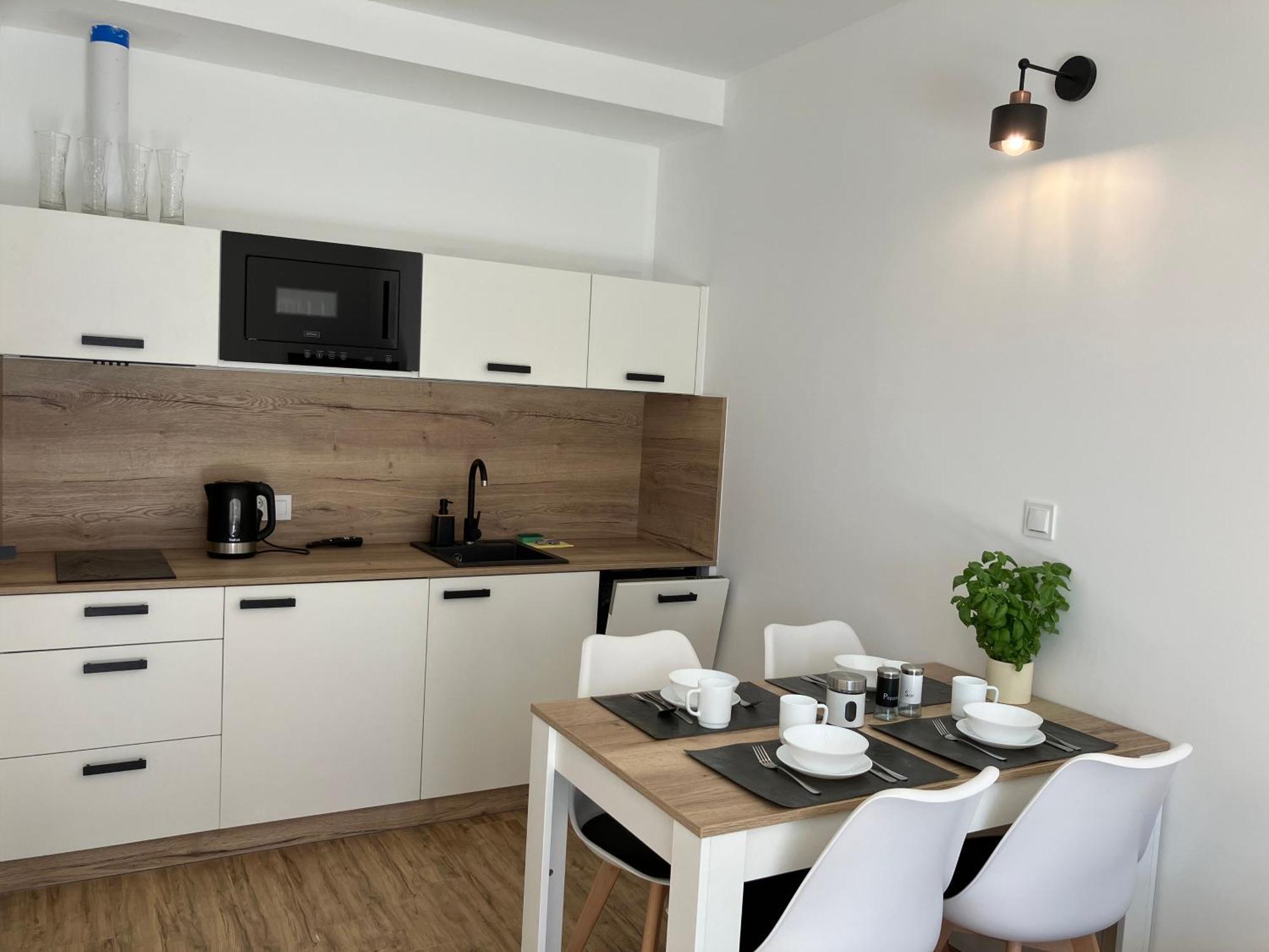 Agat Pokoje Goscinne Apartamenty Pobierowo Exterior foto