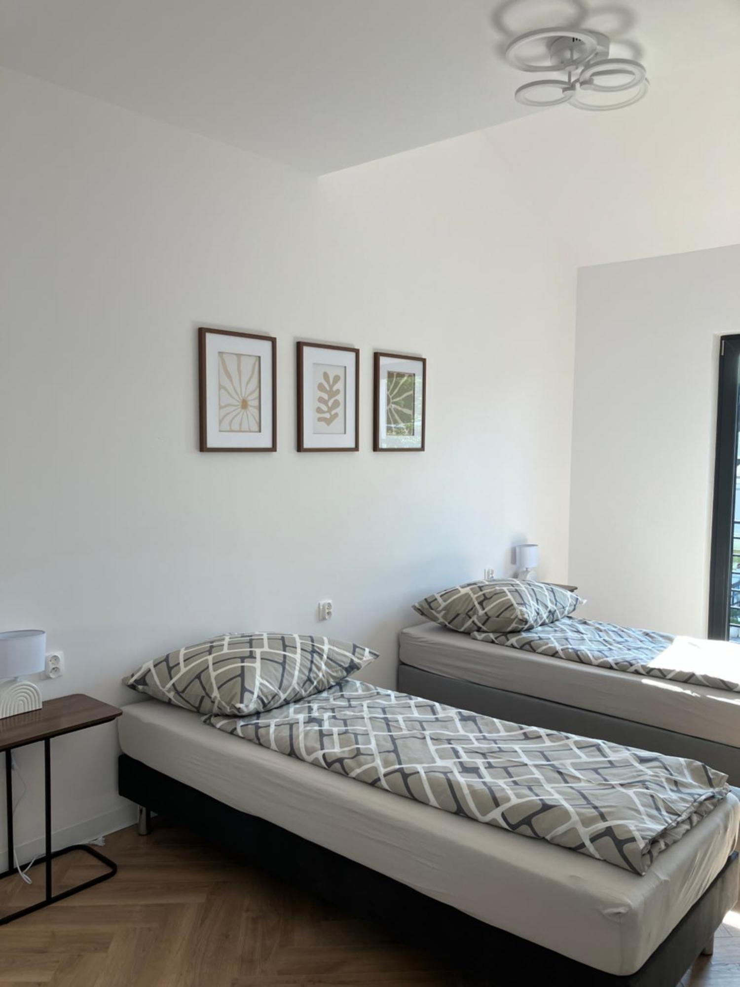 Agat Pokoje Goscinne Apartamenty Pobierowo Exterior foto